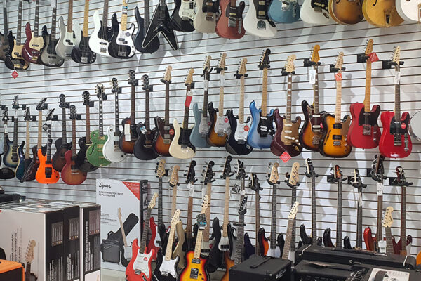 Bogotá tienda musical instrumentos centro (2)